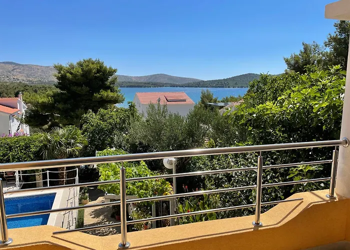 Apartments Villa Ra
