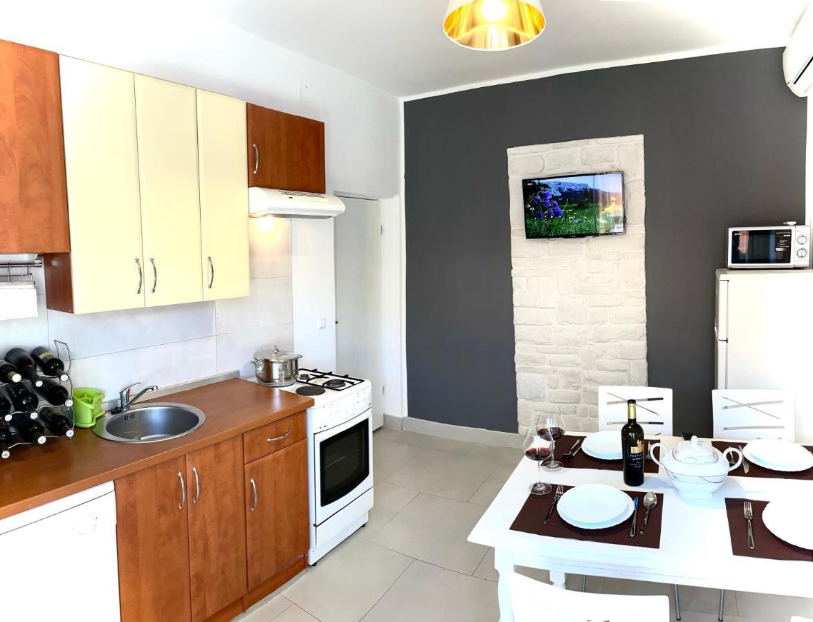 Ra Apartment *